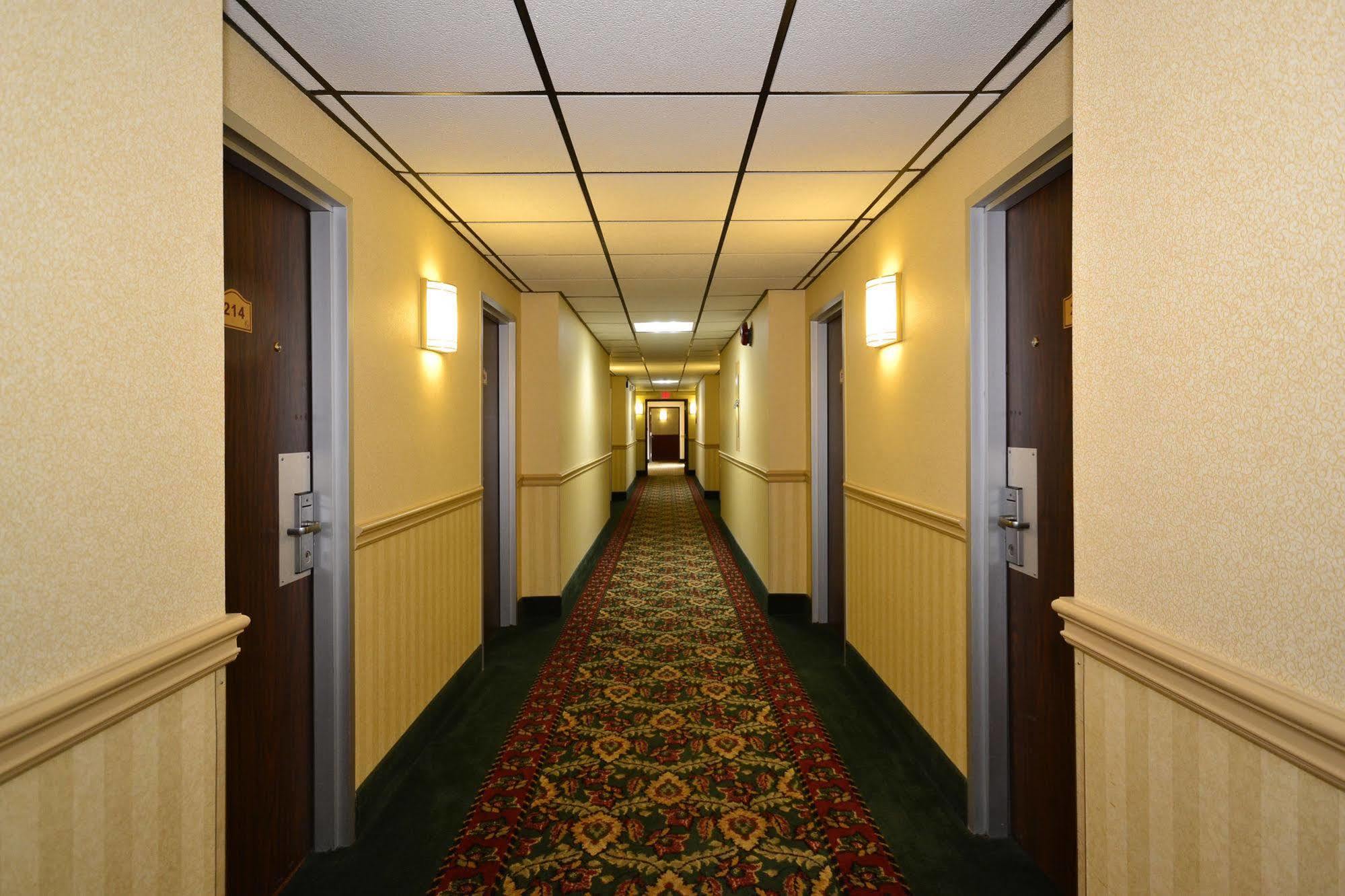 Howard Johnson By Wyndham Saugerties Exteriör bild